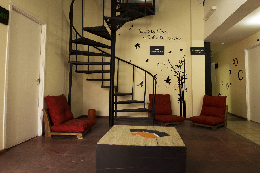 Escalera Hostel Leñas
